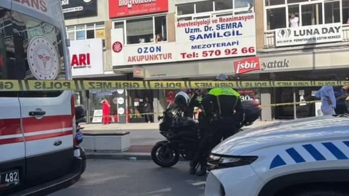 Bakırköy’de feci kaza: Beton mikserin altında can verdi