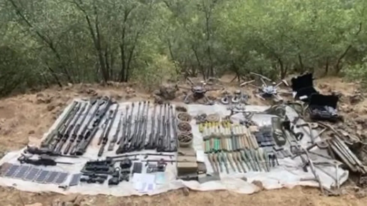 Pençe-Kilit Operasyonu bölgesinde çok sayıda silah, mühimmat, tıbbi malzeme ve yaşam malzemesi ele geçirildi