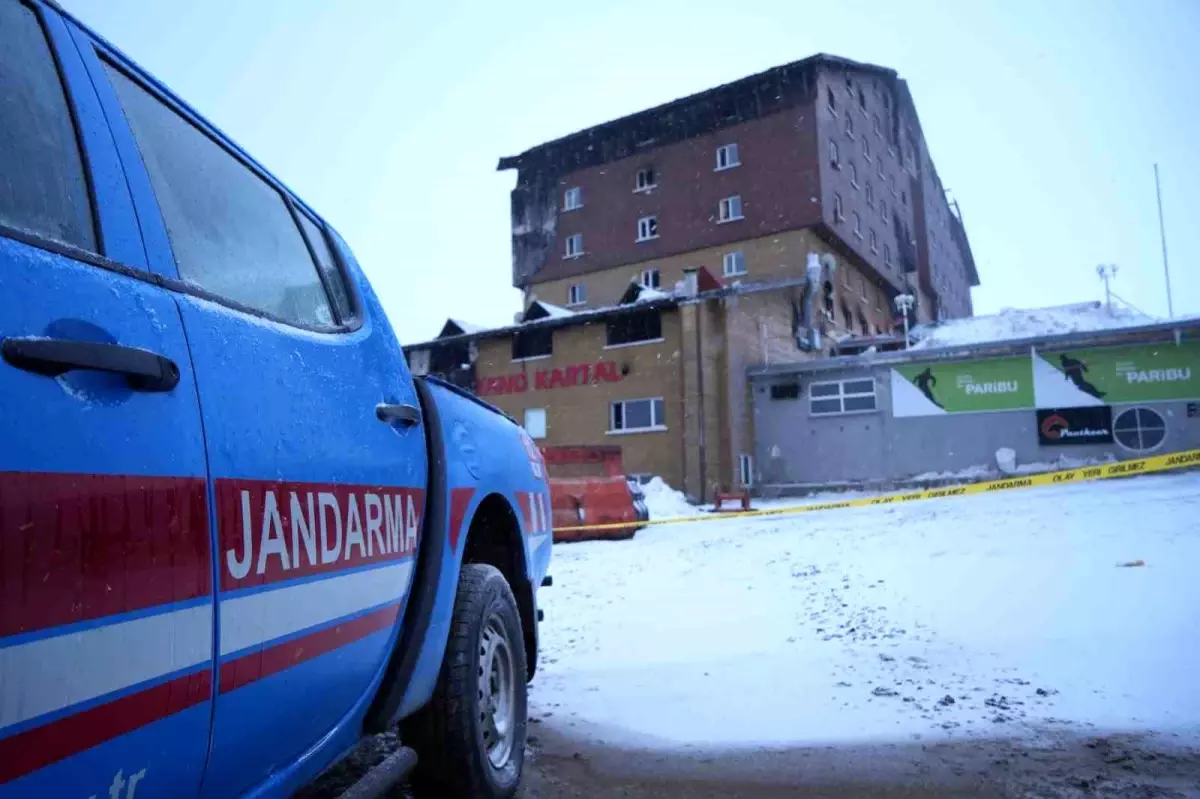 Bolu’da Otel Yangınında Can Kaybı: Yangın Merdivenleri İçeride
