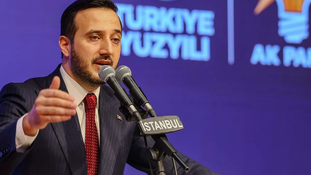 Abdullah Özdemir’den İmamoğlu’na ince ayar: Yol arkadaşlarının altını oyanların mertlikten bahsetmesi trajikomiktir