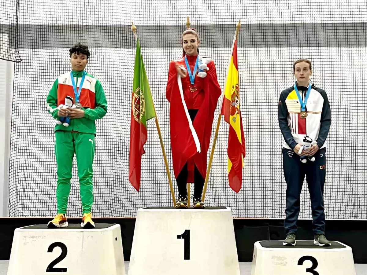 Esra Bayrak 10. Avrupa Şampiyonluğunu Kazandı